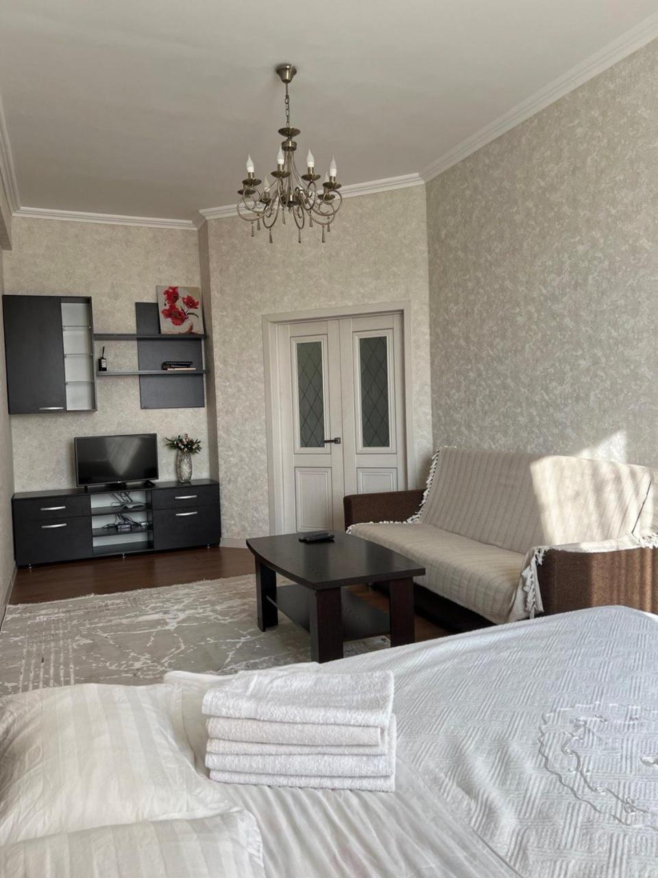 Promenade Bishkek Apartment Exterior foto
