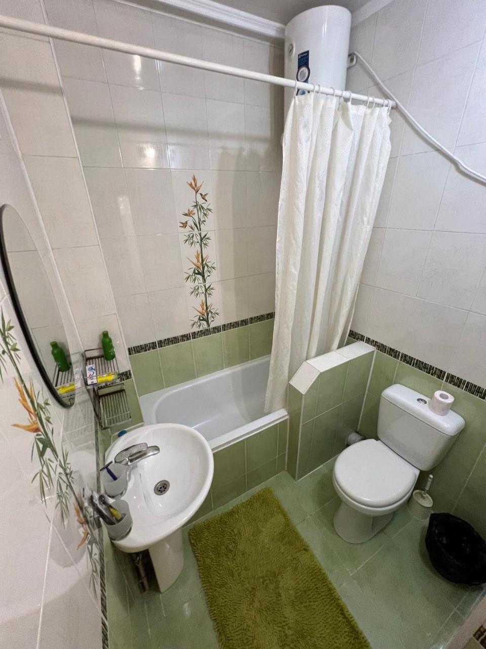 Promenade Bishkek Apartment Exterior foto