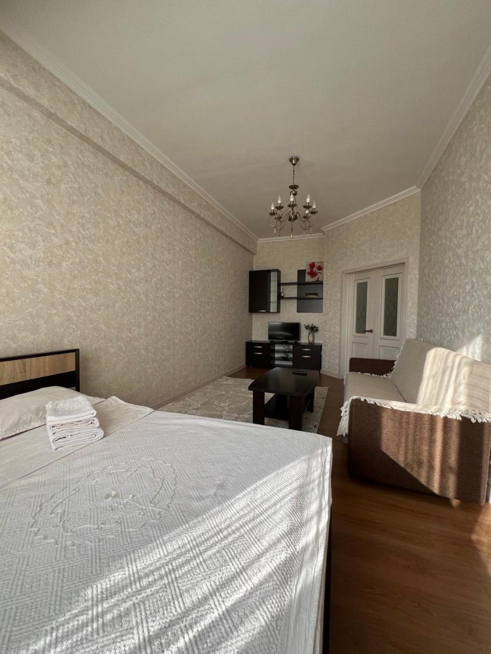 Promenade Bishkek Apartment Exterior foto